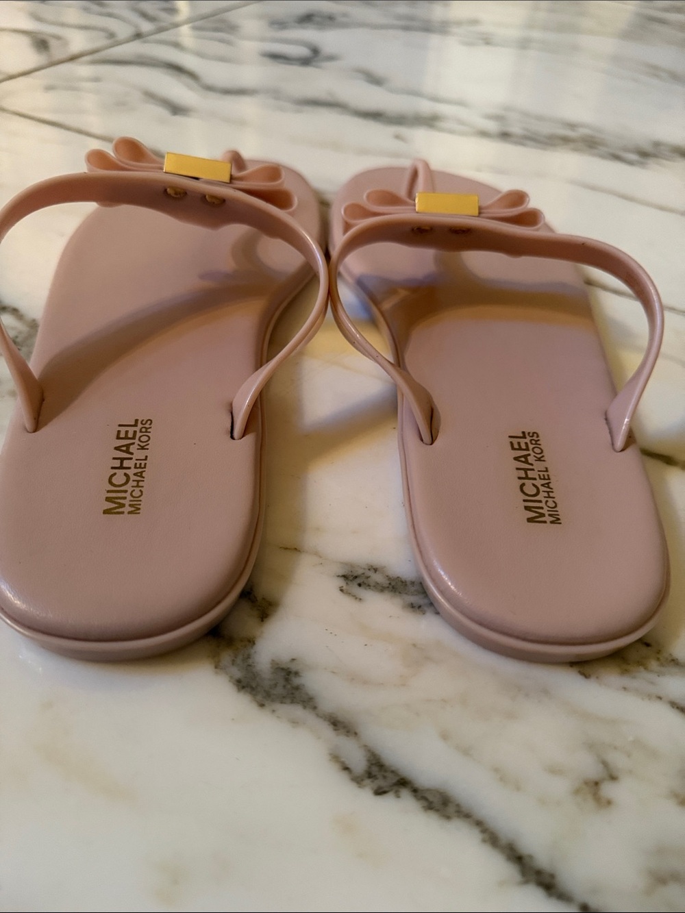 MICHAEL Michael Kors sz 9 M Caroline Jelly Thong -- Soft Pink - Gold hardware - Picture 5 of 9